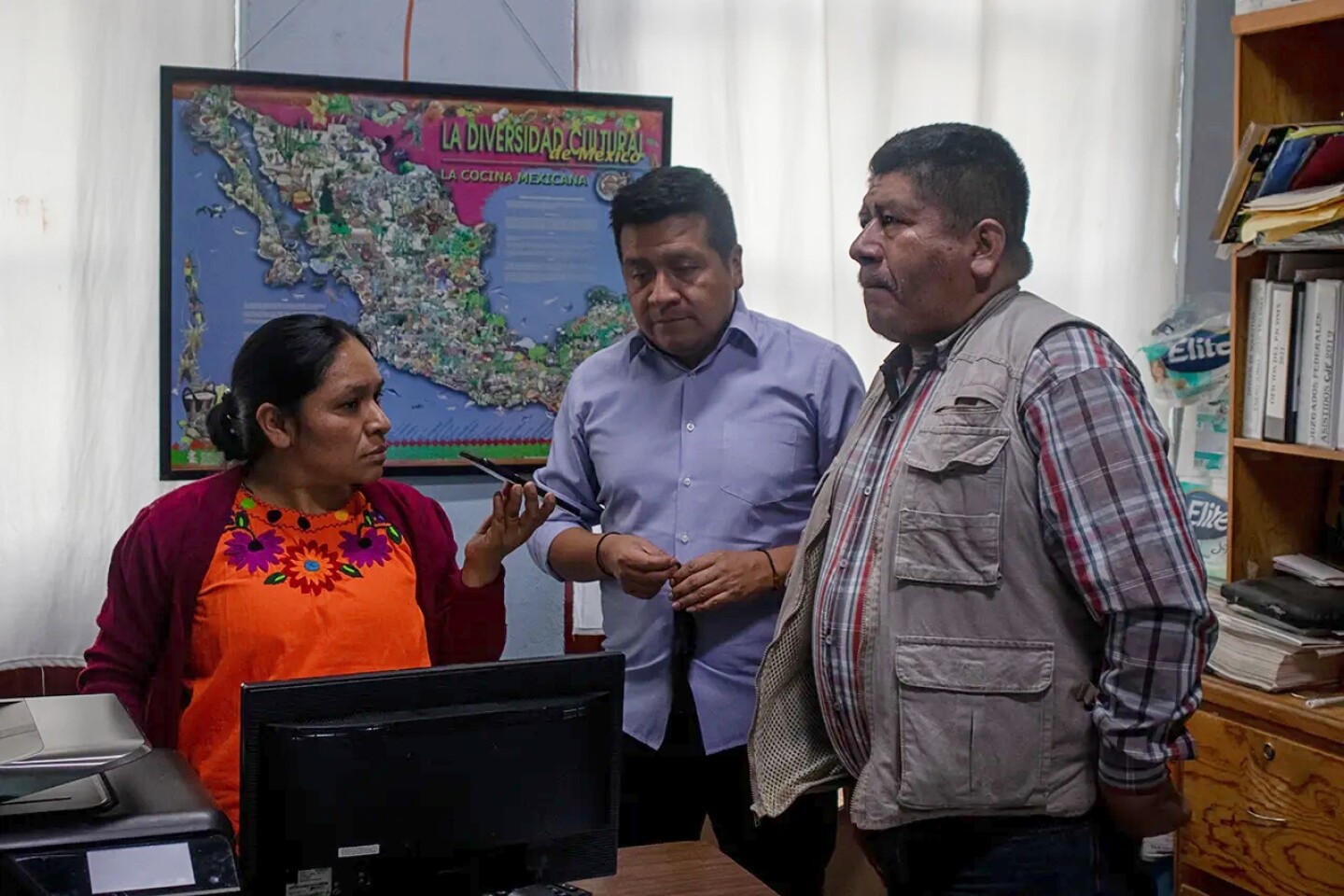 otigli-traductores-indigenas-adeudo-gobierno-mexico-19