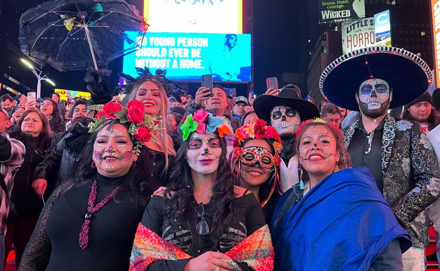 dia-de-muertos-time-square-efe (1)