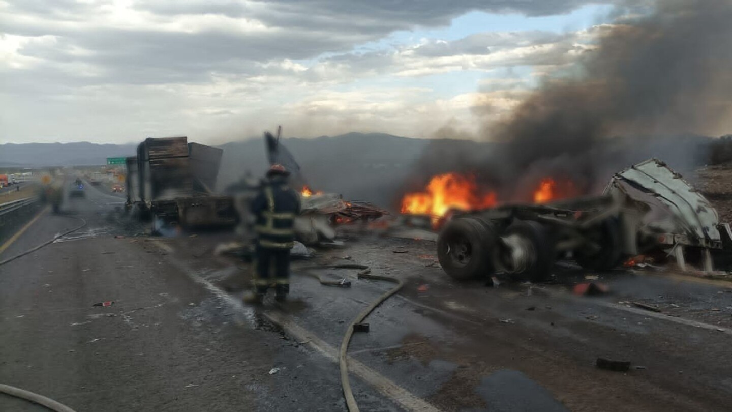 accidente-carretera-57-villa-arista-san-luis-potosi-matehuala