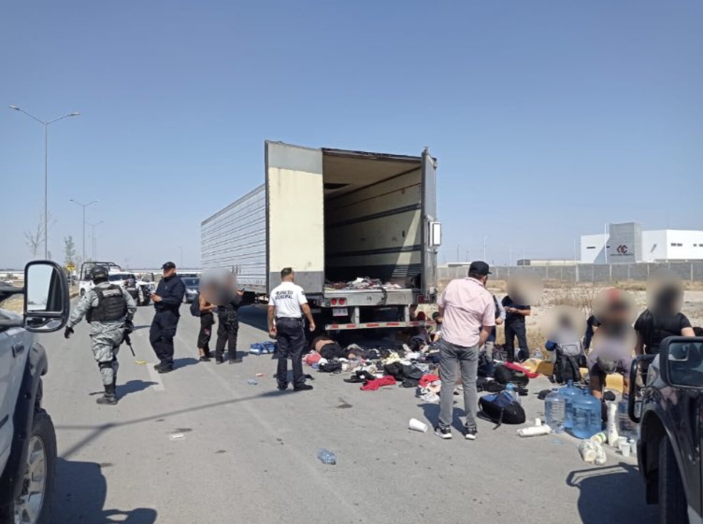 Muere embarazada en tráiler migrante