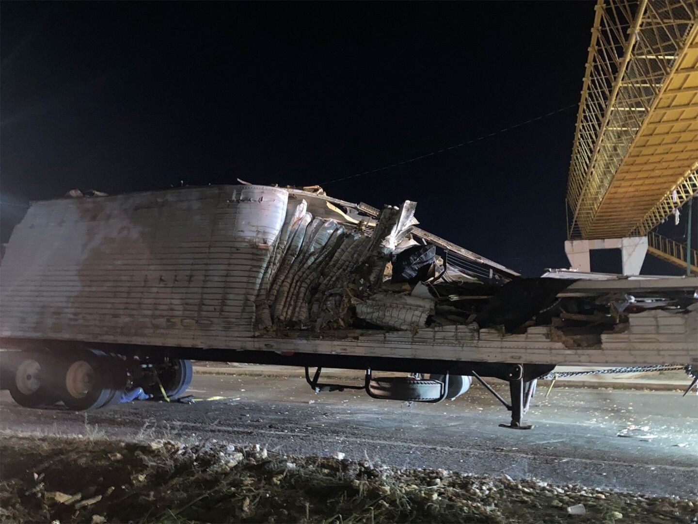 'Como animales en tráileres", migrantes hablan de su viaje a un lugar mejor