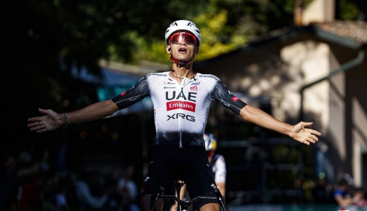 Giro Isaac del Toro ciclista mexicano.jpg