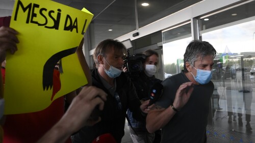 Padre de Messi insiste que cláusula para liberar al jugador no es válida