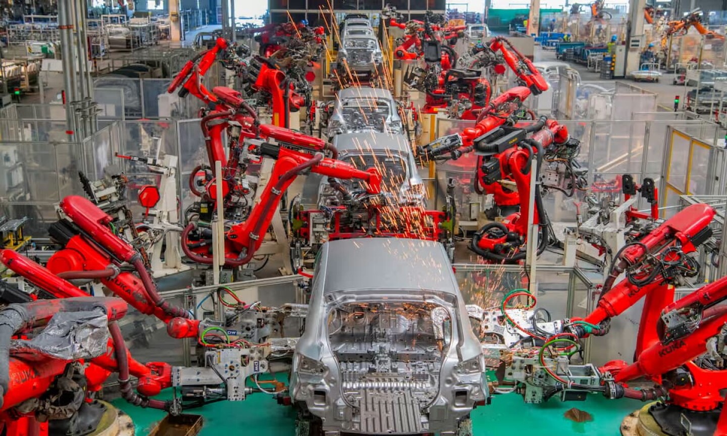 Biden anuncia arancel del 100% para los vehículos eléctricos fabricados en China