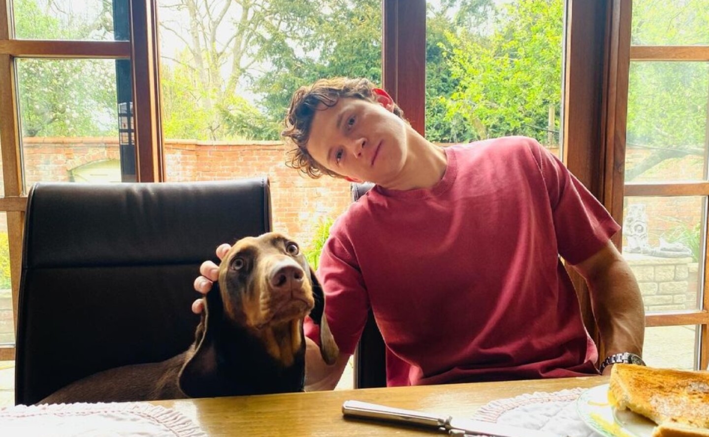 tom_holland_deja_redes_por_salud_mental_spiderman