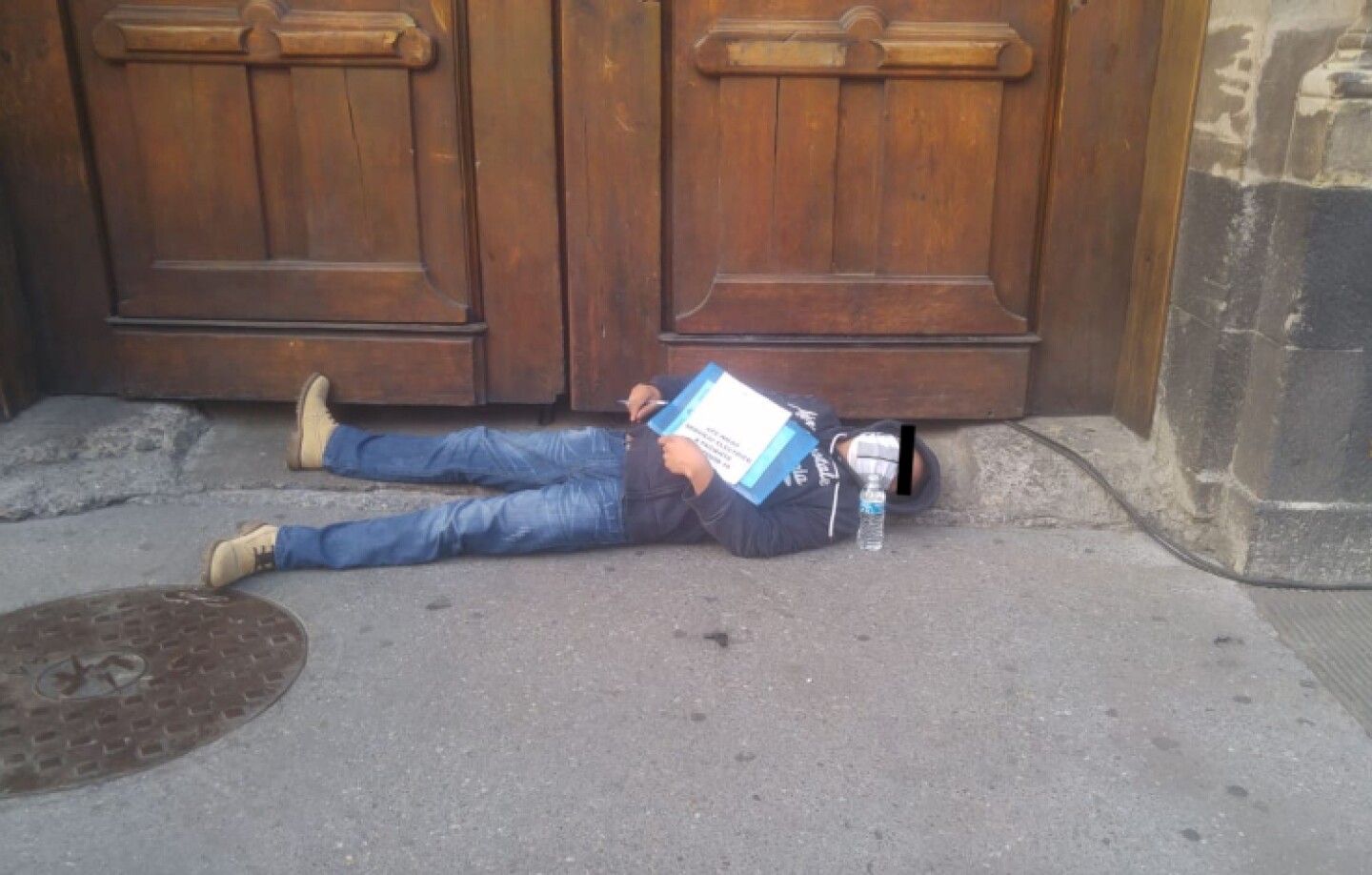 ejecentral_hombre_palacio_nacional_covid19