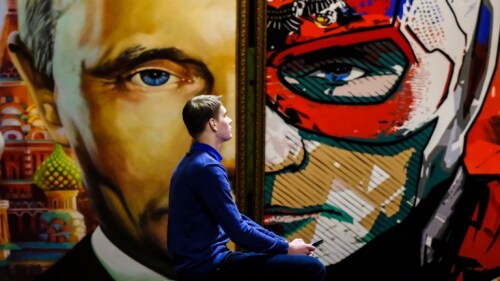 RUSSIA-PUTIN-PAINTING-EXHIBITION-CULTURE