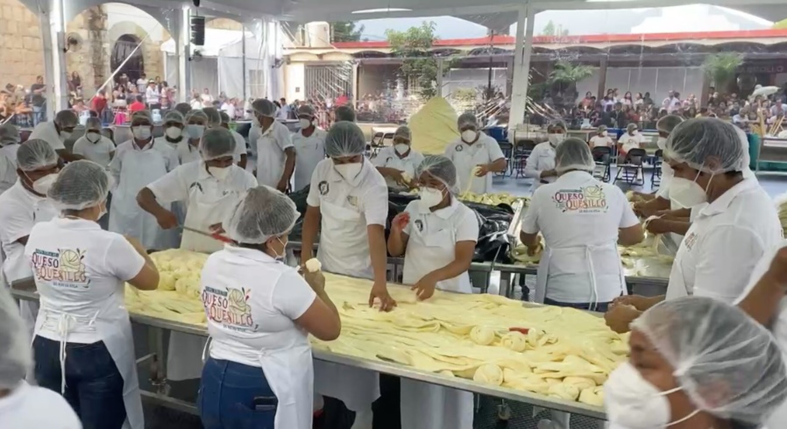 el quesillo más grande del mundo