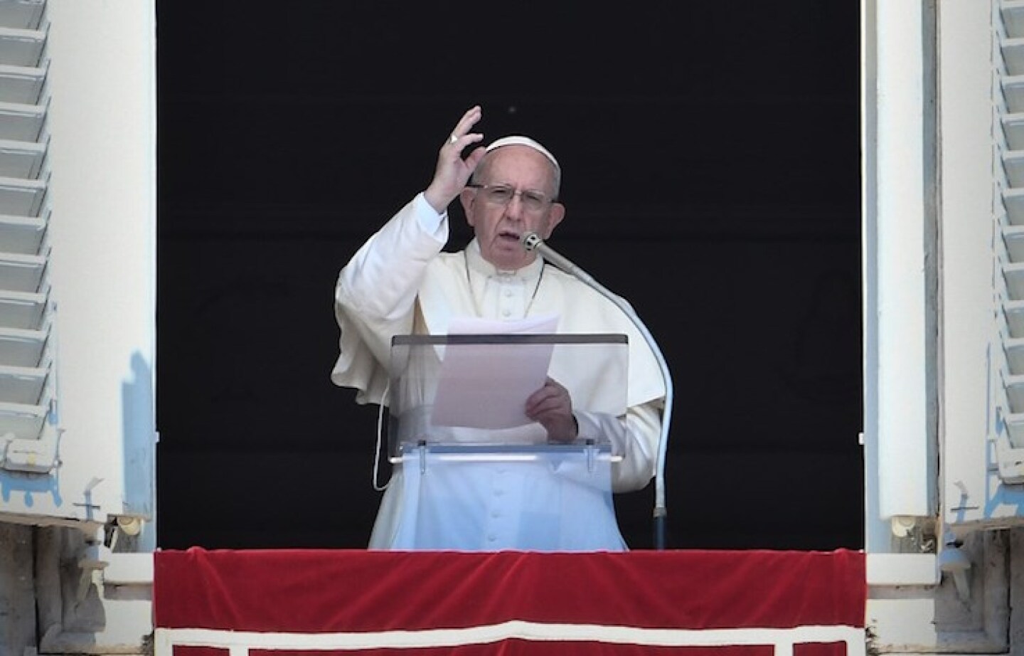 ITALY-POPE-ANGELUS