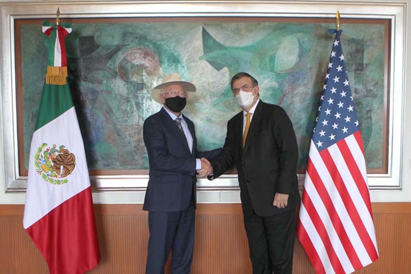 Ebrard y Ken Salazar se reúnen previo a diálogo de seguridad