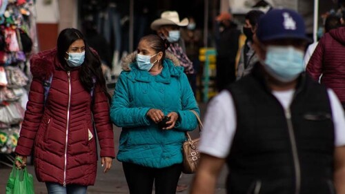 Poca afluencia de personas se puedo observar la mañana de este sábado en las principales calles del centro histórico. La tarde de ayer fue declarado el estado en color naranja del Semáforo Epidemiológico, por el alto número de contagios por covid-19