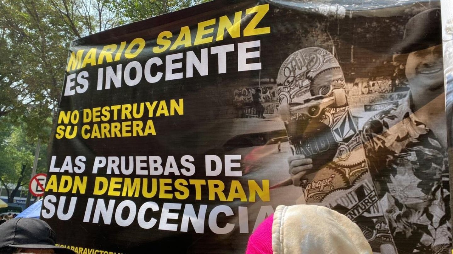 manifestación por mario saenz portada