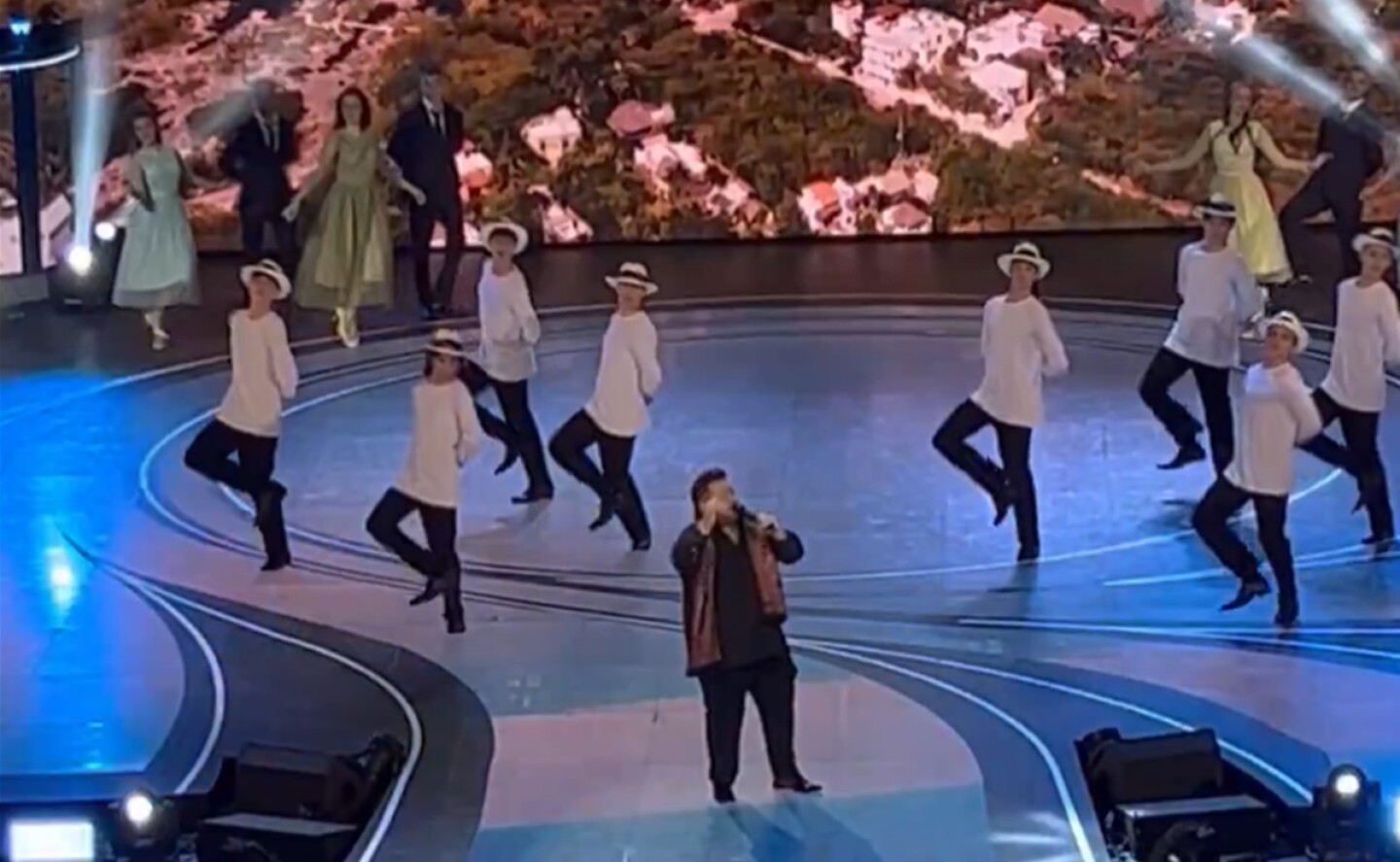 cantante_mexicano_rodrigo_de_la_cadena_festival_cancion_rusia_bielorrusia_1