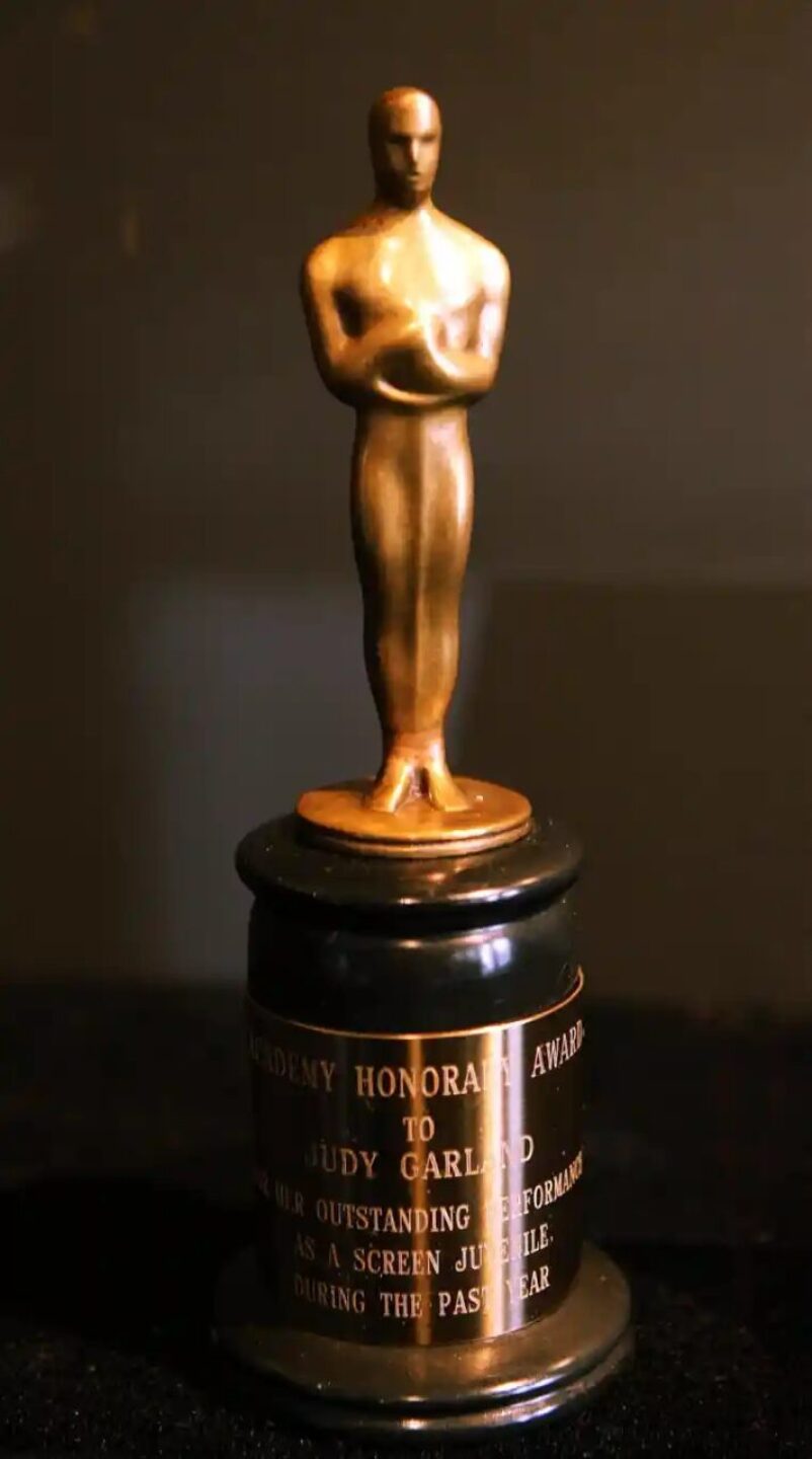 oscar-2-713x1280