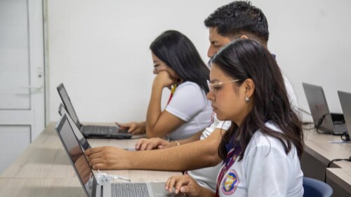 hay clases manana dia del maestro.jpg