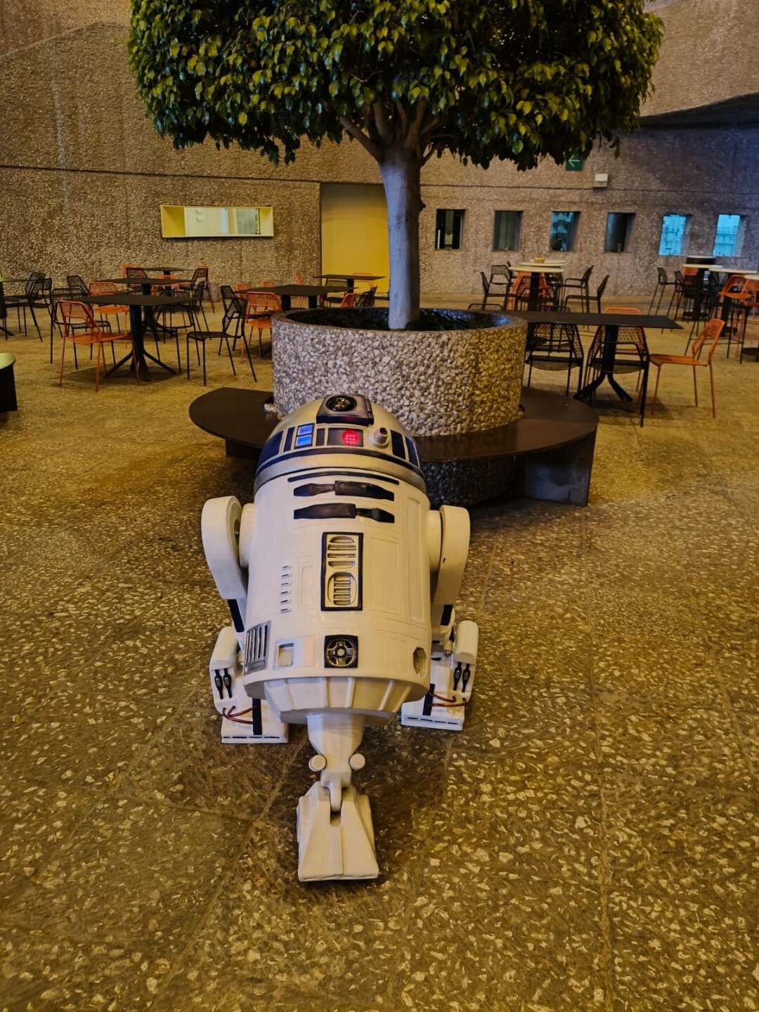 star wars r2d2.jpg