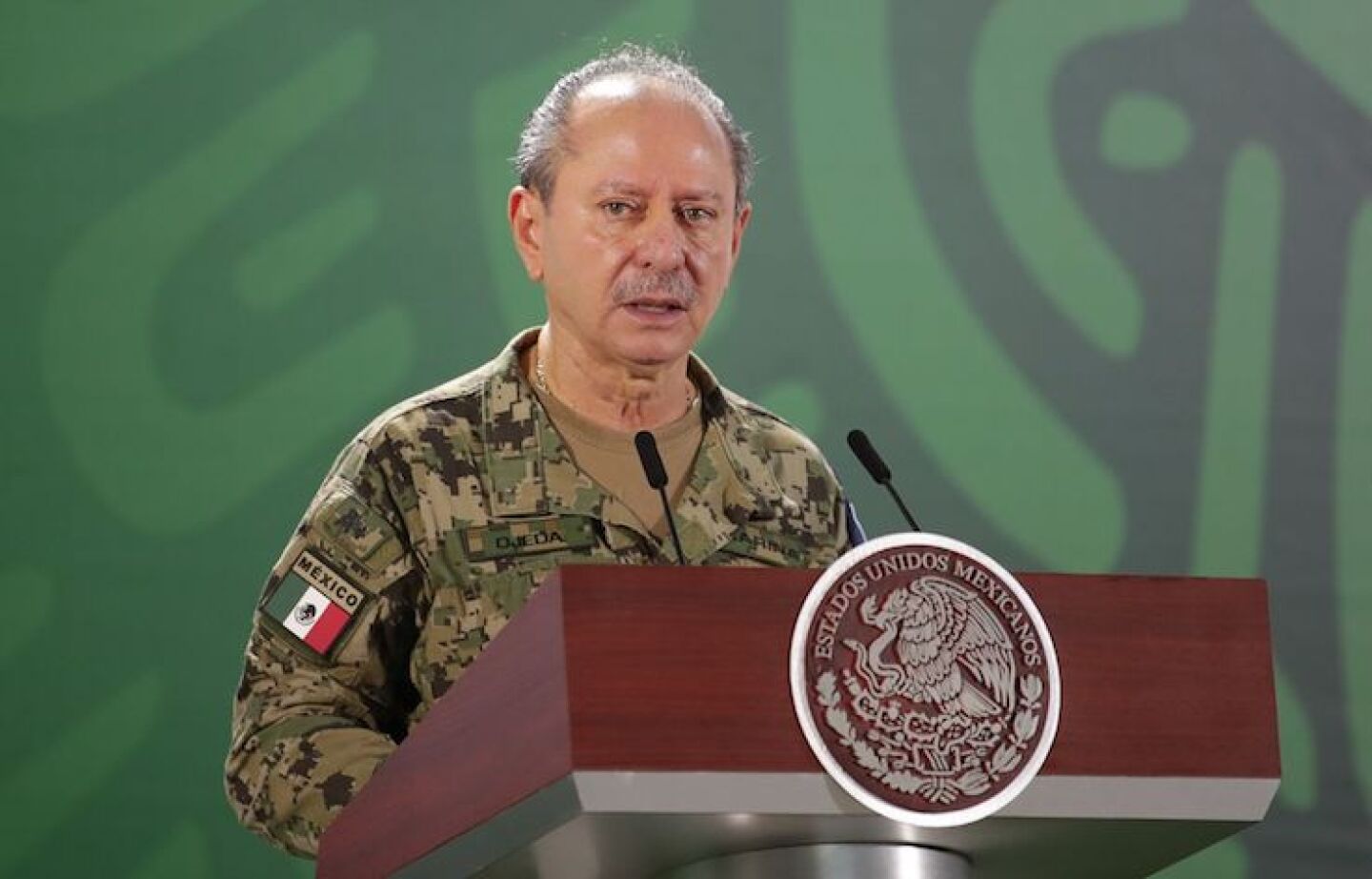 José Rafael Ojeda Durán, secretario de la Marina, durante la conferencia.