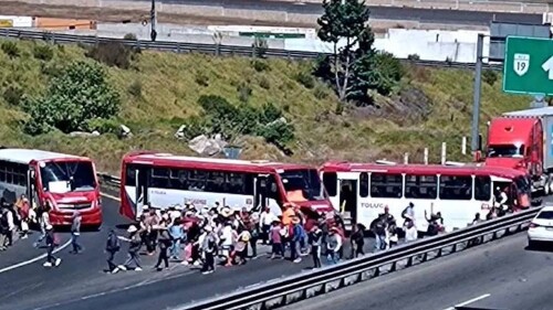 bloqueo-carretera-toluca-atlacomulco-hoy-protesta-en-el-trebol