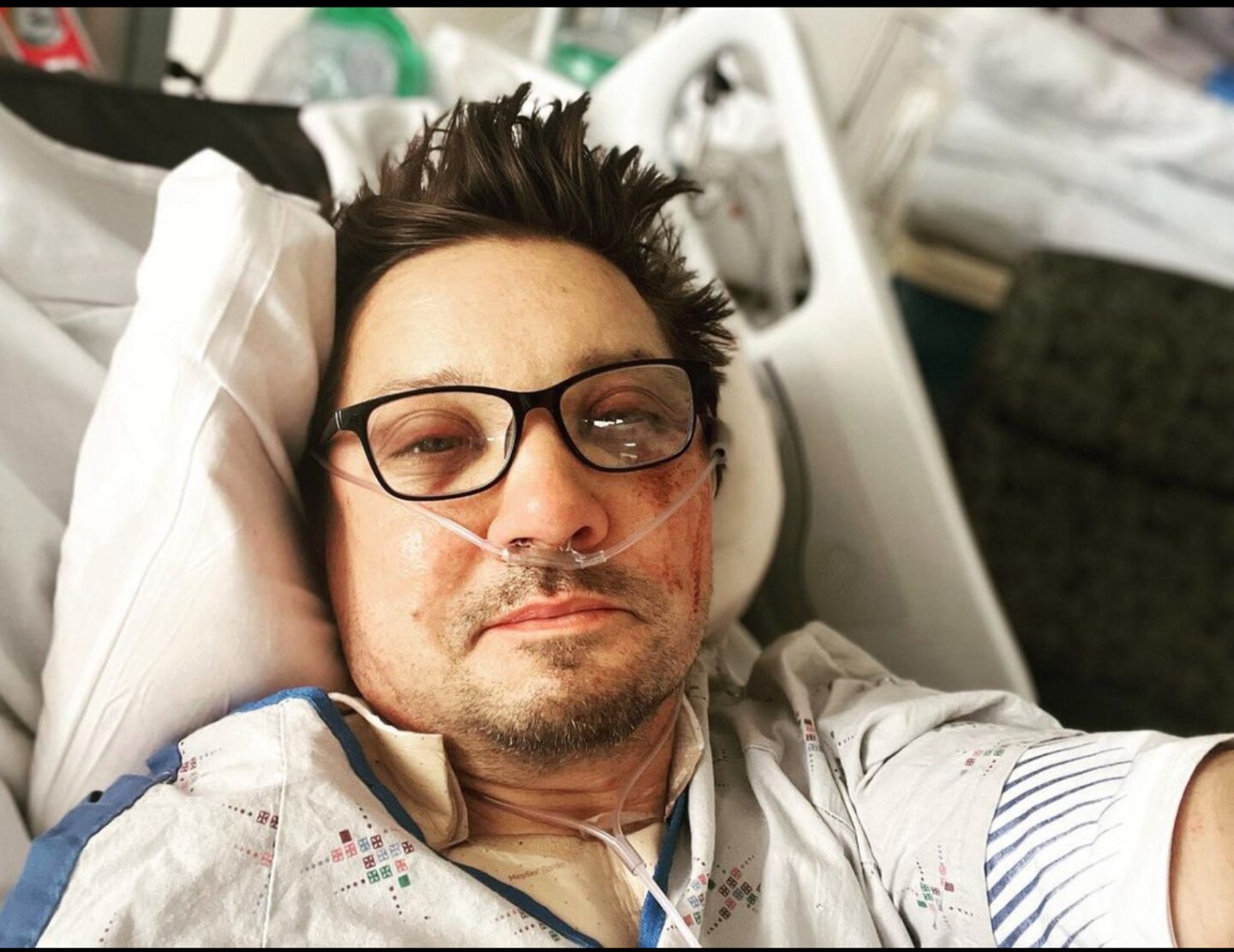 jeremy_renner_hawkeye_reaparece_en_redes_sociales_accidente_2