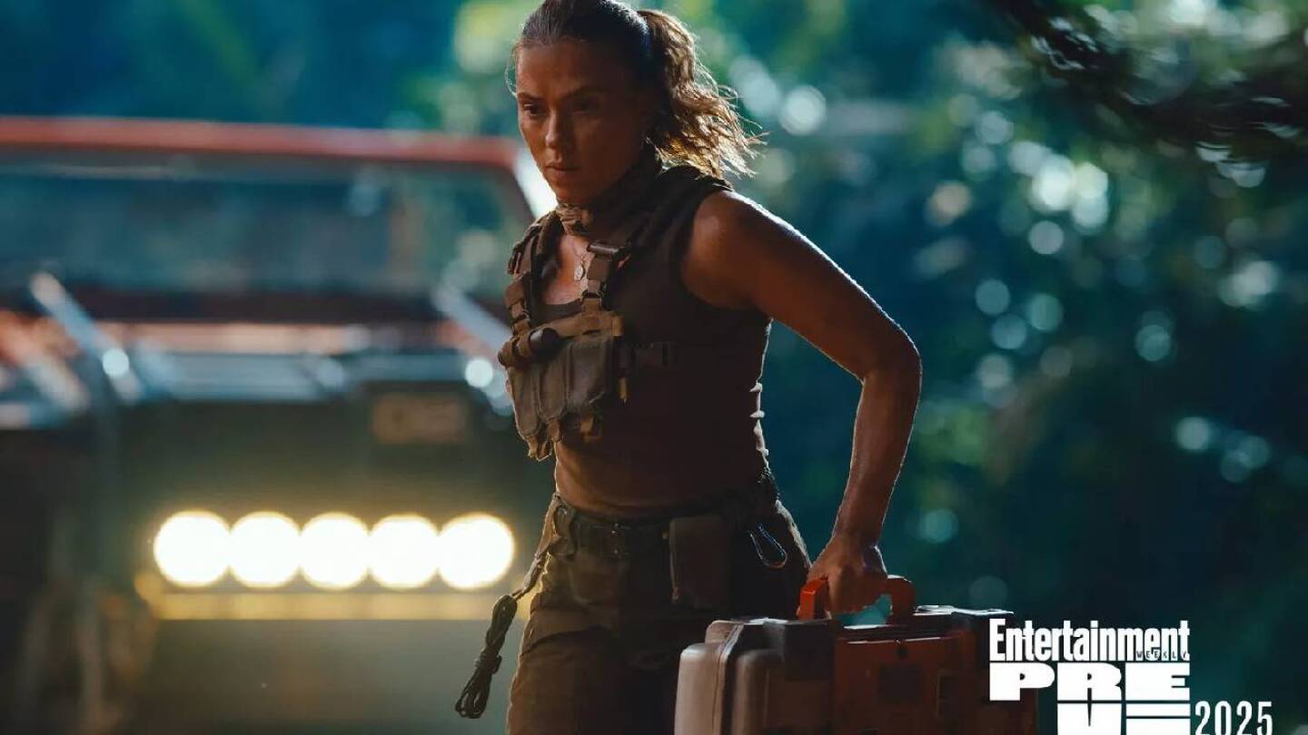 jurassic-world-Scarlett