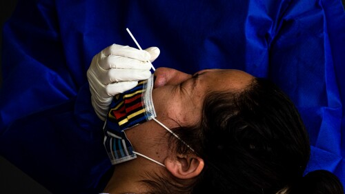 pruebas-covid19-rapidas-gratuitas-cdmx-centros-comerciales