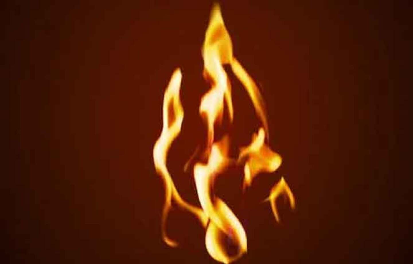 hombre_prende_fuego