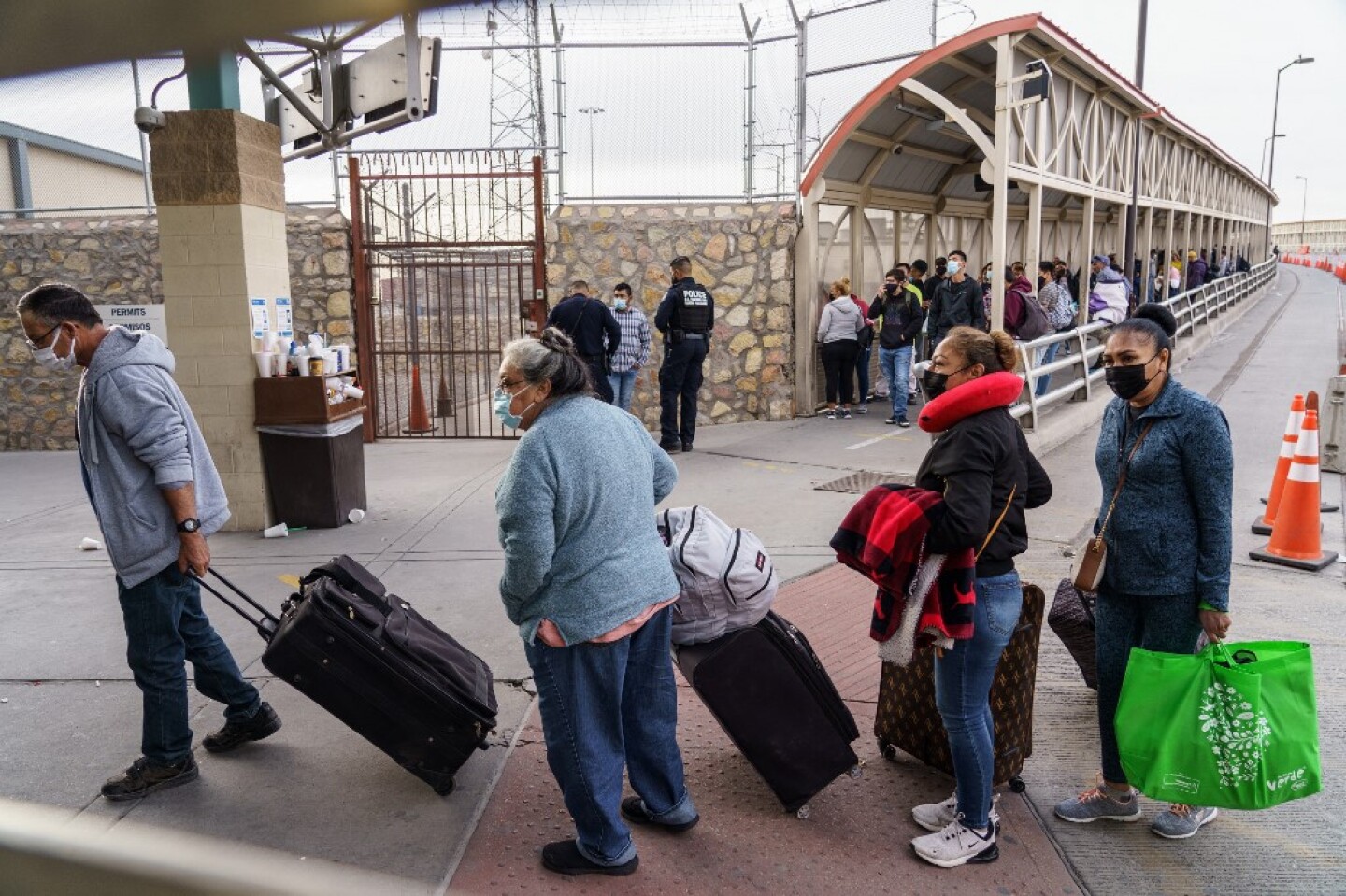 US-health-virus-travel-tourism