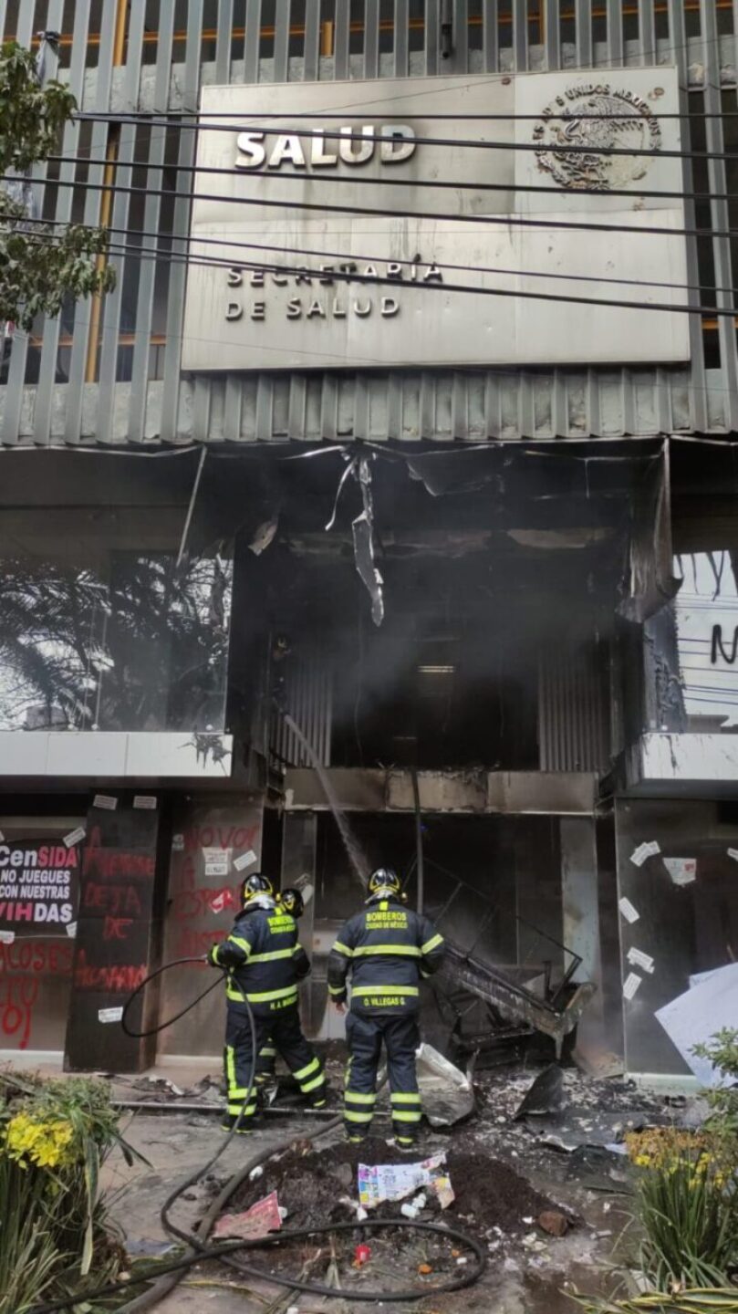 Protesta-Secretaria-de-Salud-cdmx-1-719x1280