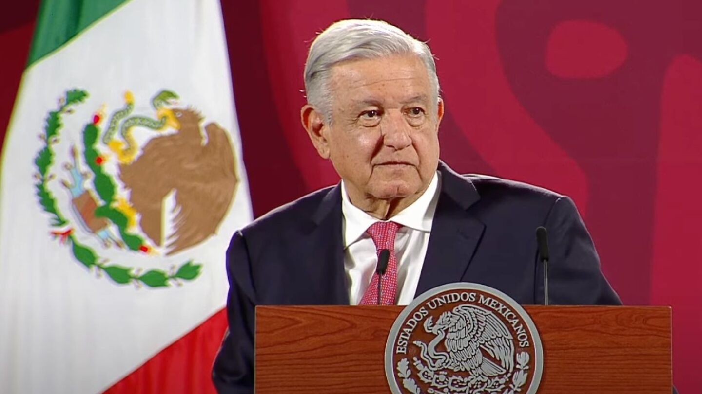 AMLO niega riesgos en pensiones del IMSS e ISSSTE