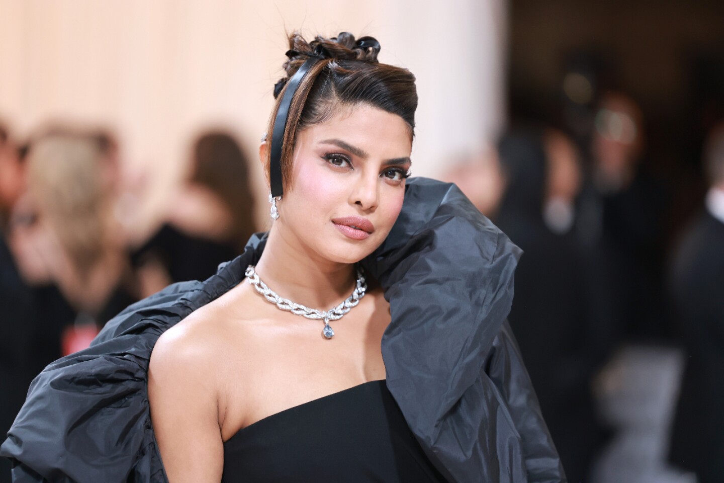 priyanka-chopra-sufrio-depresion-tras-cirugia-de-nariz