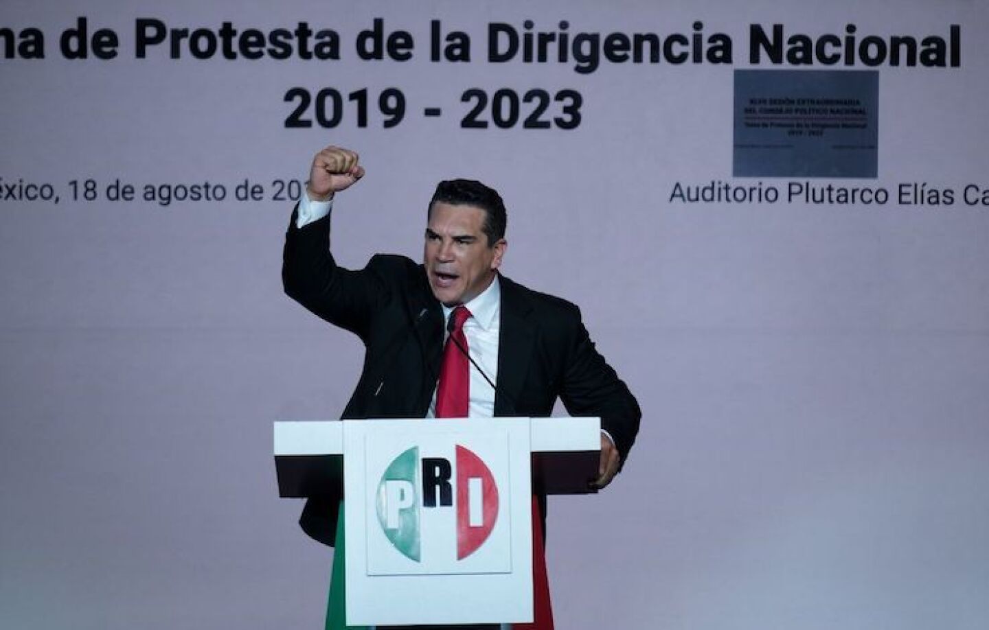 CIUDAD DE MÉXICO, 18AGOSTO2019.- Alejandro Alito Moreno, tomo protesta como Dirigente Nacional del Comité Ejecutivo Nacional para el periodo 2019-2023, el cual se llevó a cabo en el auditorio "Plutarco Elías Calles" de las instalaciones del PRI. FOTO: GRACIELA LÓPEZ / CUARTOSCURO.COM