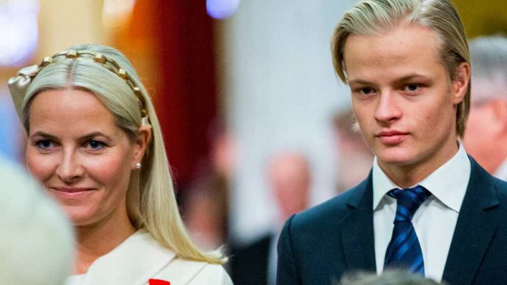 hijo de la princesa Mette-Marit de Noruega.jpg
