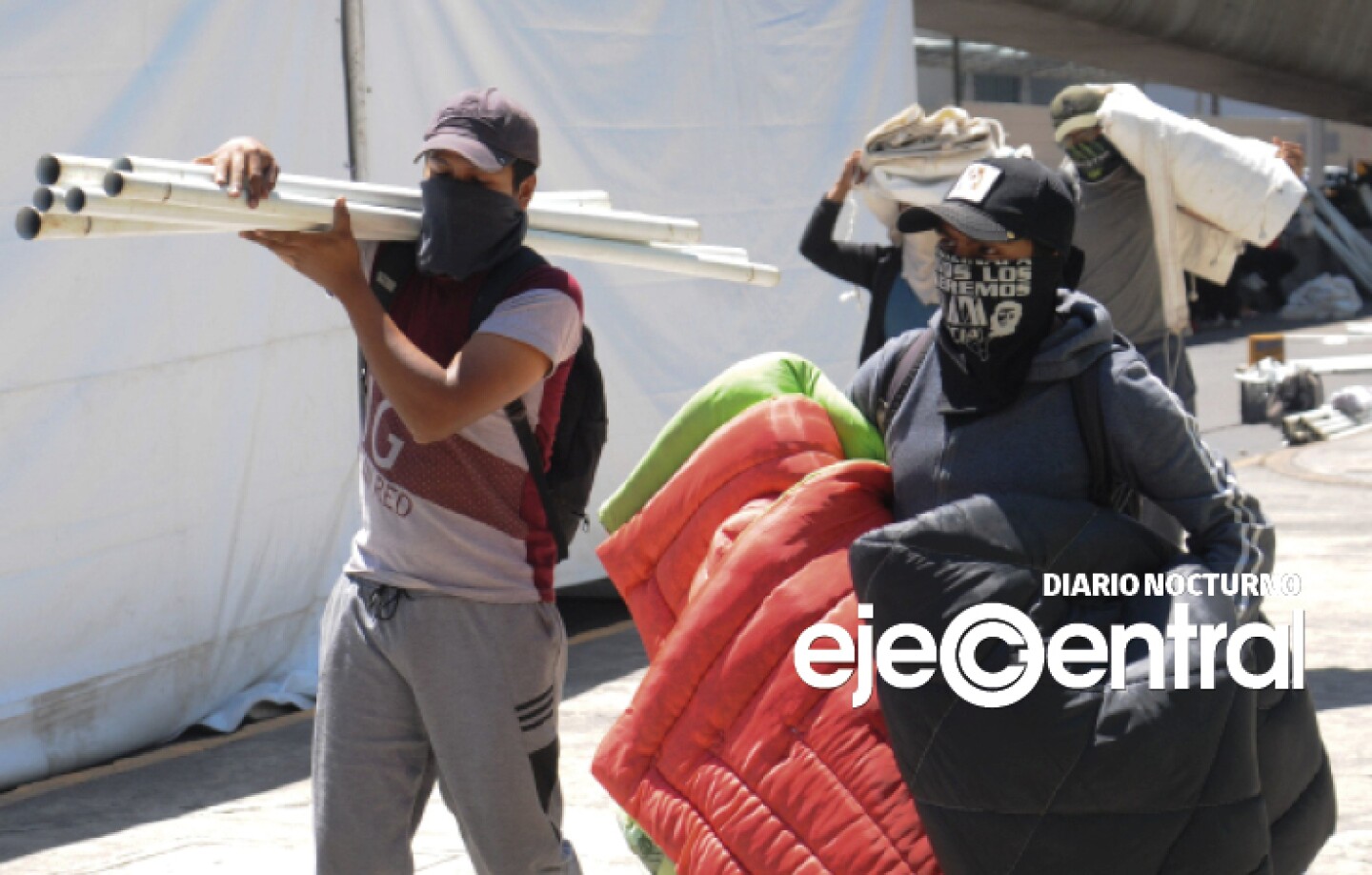 3-Promo-Dossier-883-Familiares-de-normalistas-exigen-investigar-a-Peña-Nieto-y-su-gabinete