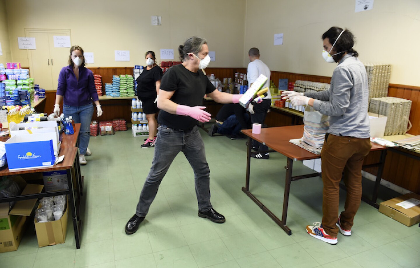 FILES-FRANCE-HEALTH-VIRUS-FOOD-RETAIL-AGRICULTURE-CONSUMPTION