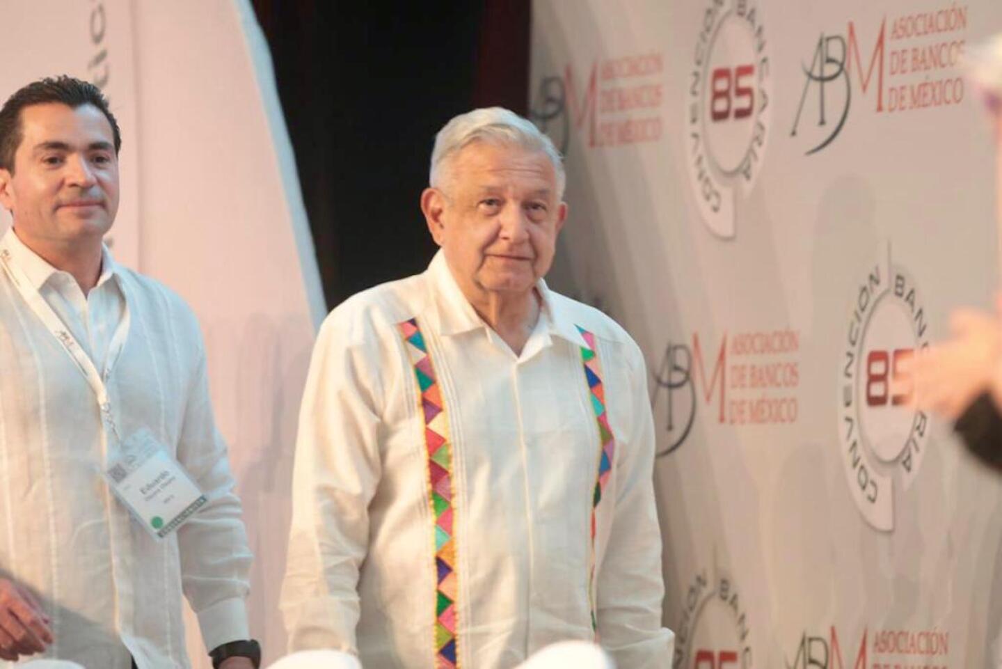 amlo-convencion-bancaria