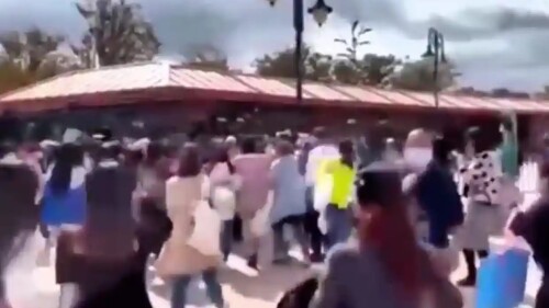 visitantes_atrapados_en_complejo_de_disney_de_shanghái_covid_confinamiento