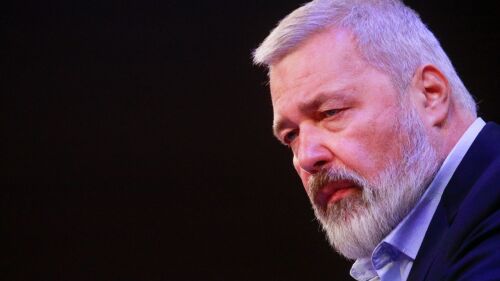 periodista ruso que vendió su medalla de nobel para ayudar a ucrania