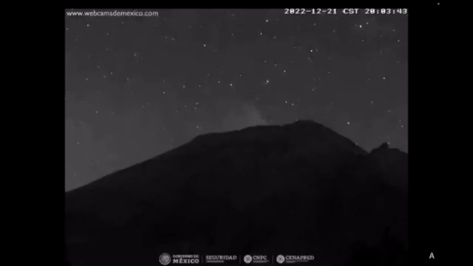 Webcams_de_México__Explosión_del_volcán_Popocatépetl_hace_u