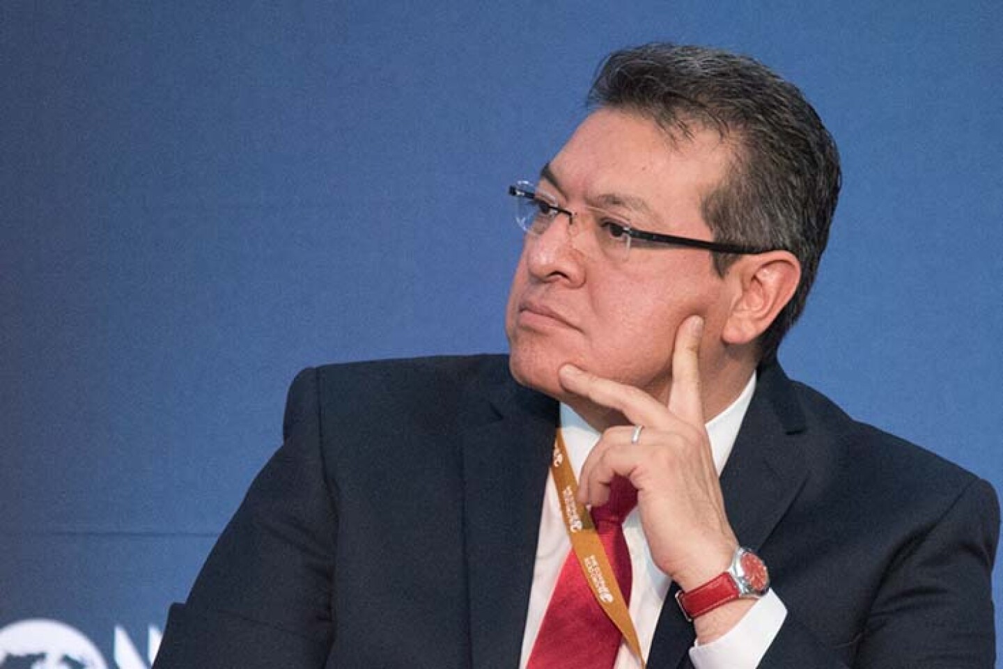 CIUDAD DE MÉXICO, 13MARZO2018.- Marco Mena, gobernador de Tlaxcala, durante su participación en la mesa de diálogo "Impulsar el desarrollo de las regiones: hacia un federalismo eficaz y transparente", en el marco del Foro OCDE México 2018. FOTO: MARI