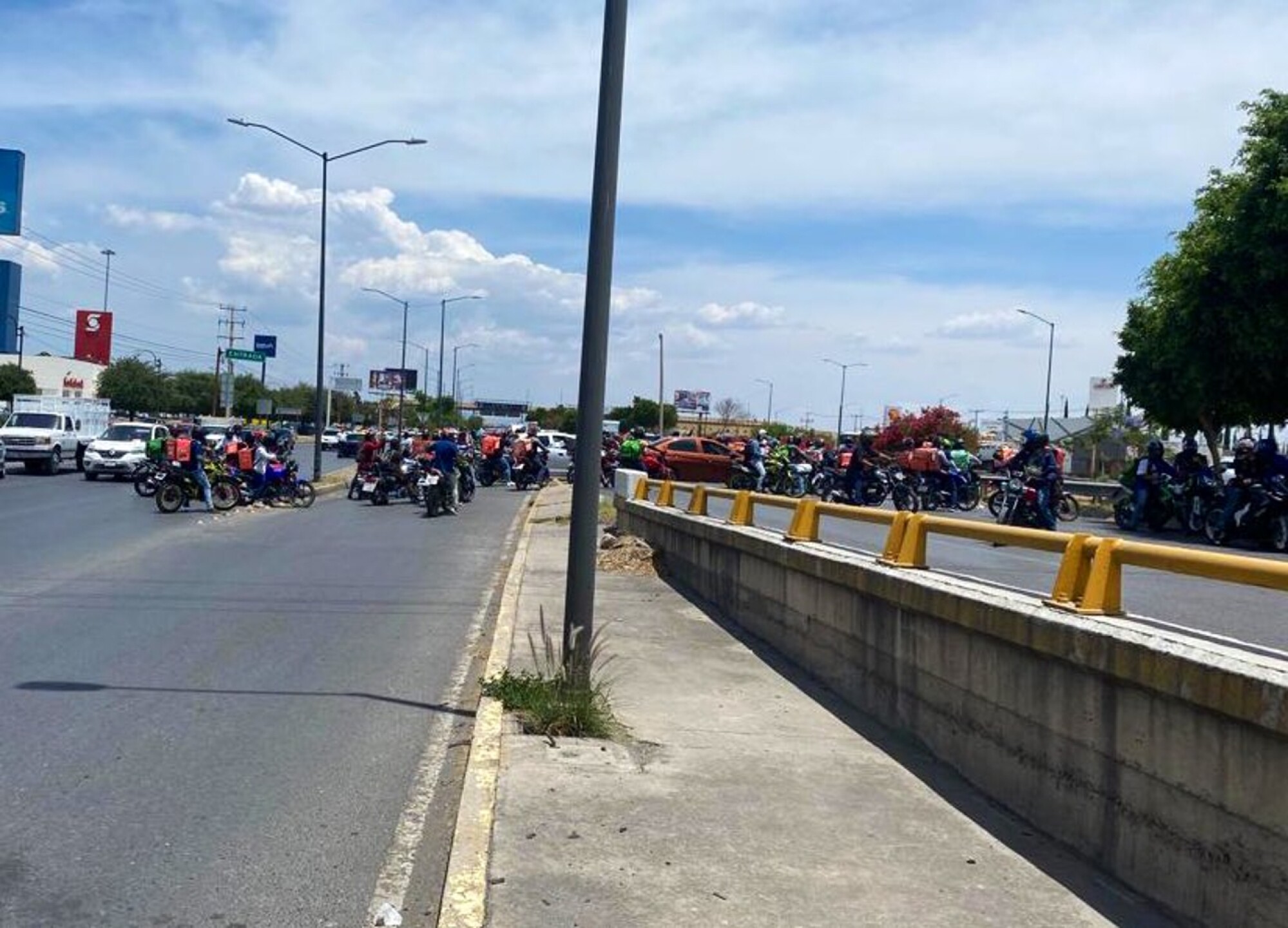 carretera-57-bloqueo-san-luis-potosi-2