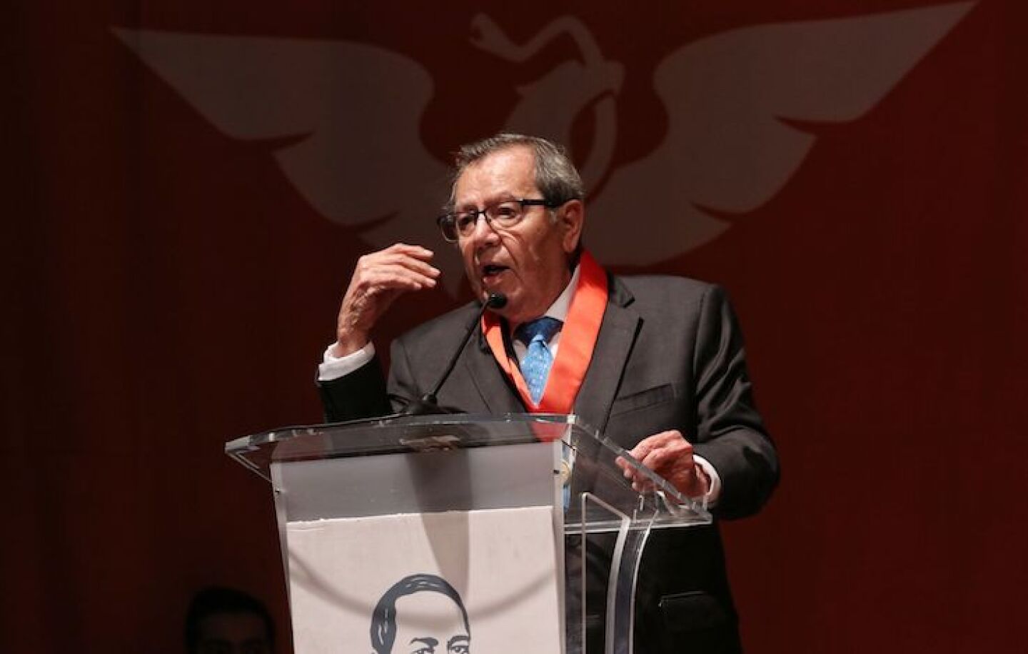 Porfirio Muñoz Ledo, recibió el premio Nacional Benito Juárez, al mérito ciudadano por su trayectoria, entregado por Dante Delgado, coordinador nacional del Partido Político Movimiento Ciudadano. El evento se llevó a cabo en el WTC.