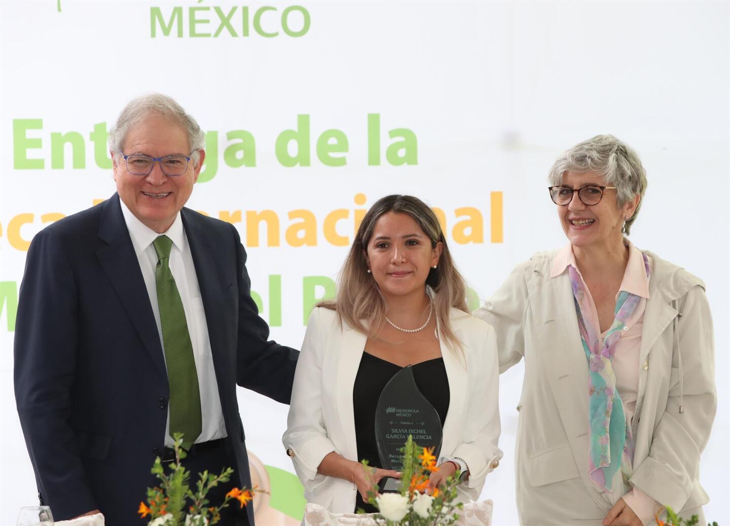 Silvia-Ixchel_García_museo_del_prado_mexicana