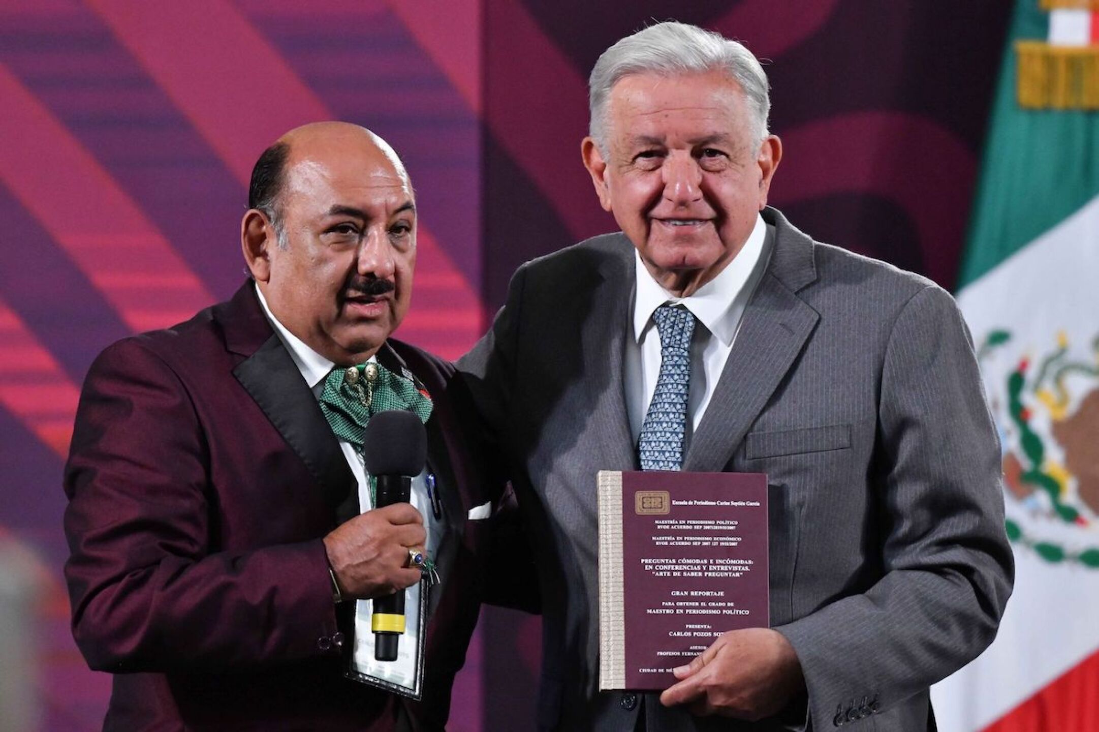 Lord molecula y amlo