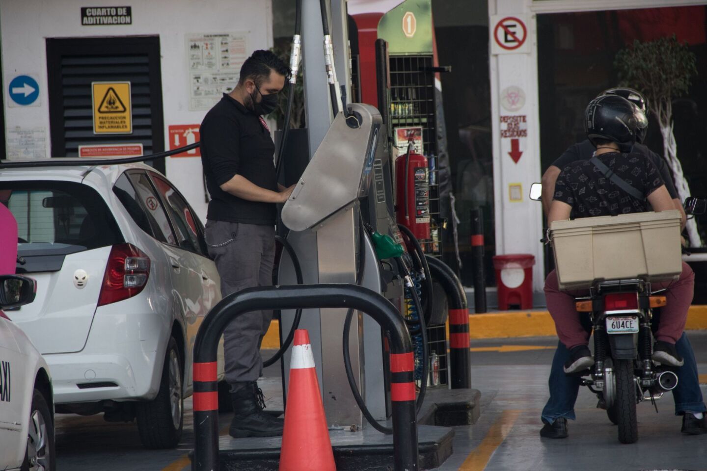 Hacienda deja sin estímulo fiscal a gasolina Premium