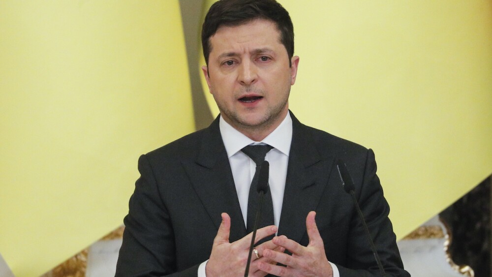 Zelenski insta a conversaciones "significativas" con Mosc˙ y parar la guerra