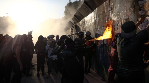 8m-marcha-cdmx-feminismo-mujeres-trans-bloque-negro-feminicidio-colectivos-cdmx-7