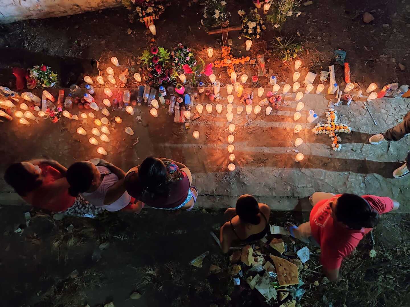 ofrenda-por-el-accidente-de-migrantes-en-chiapas