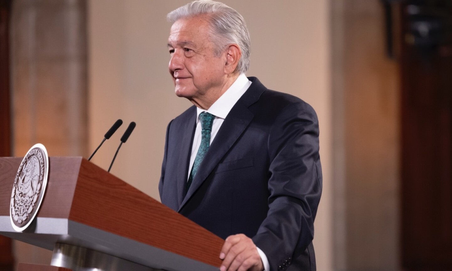 amlo_persona_non_grata