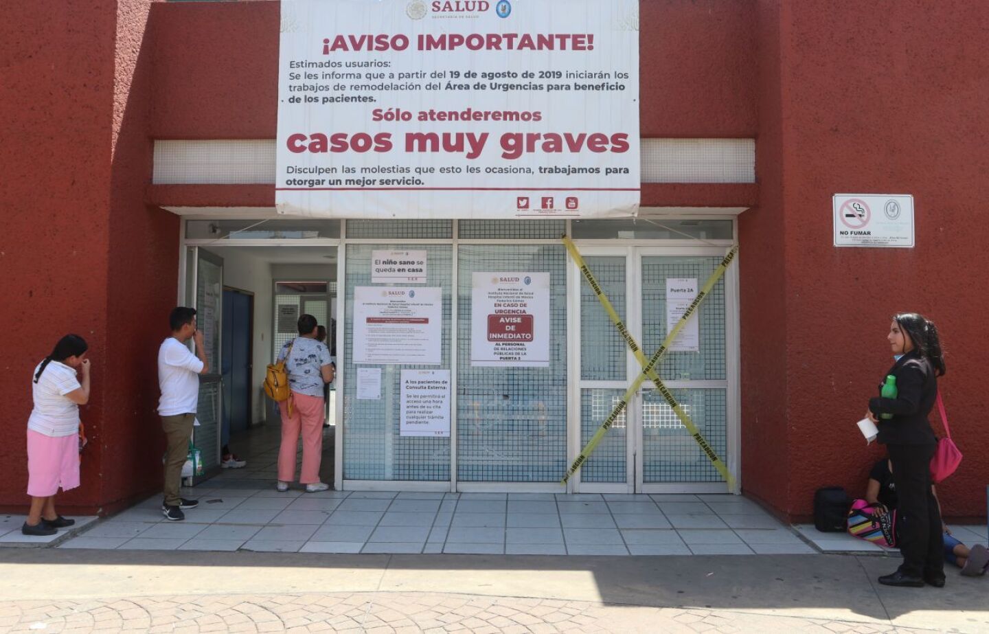 Capitalinos  acuden a realizarse la prueba del Covid-19 en el Hospital Infantil de México Federico Gómez