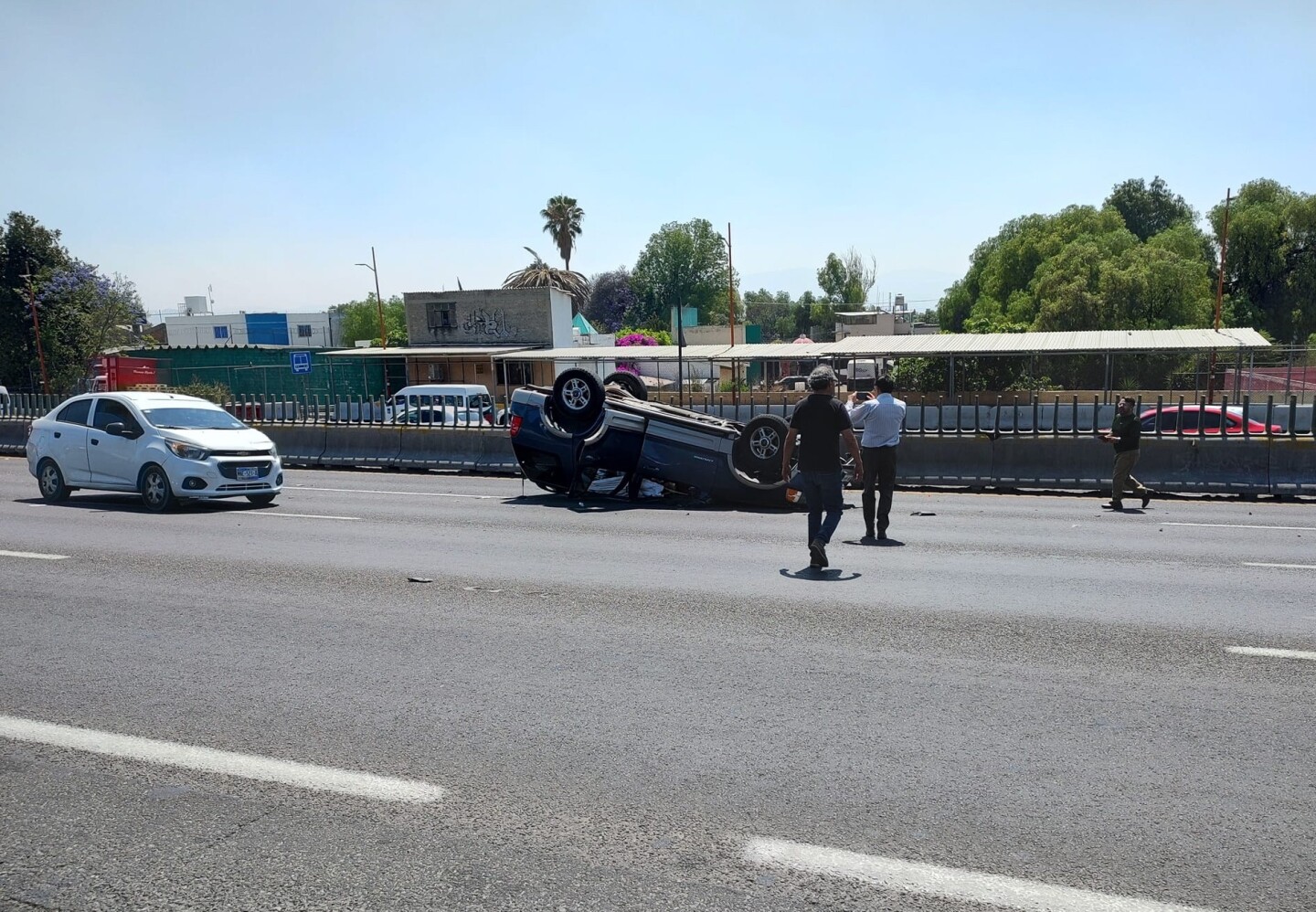 accidente-mexico-pachuca-auto-vuelca-en-tulpetlac-ecatepec